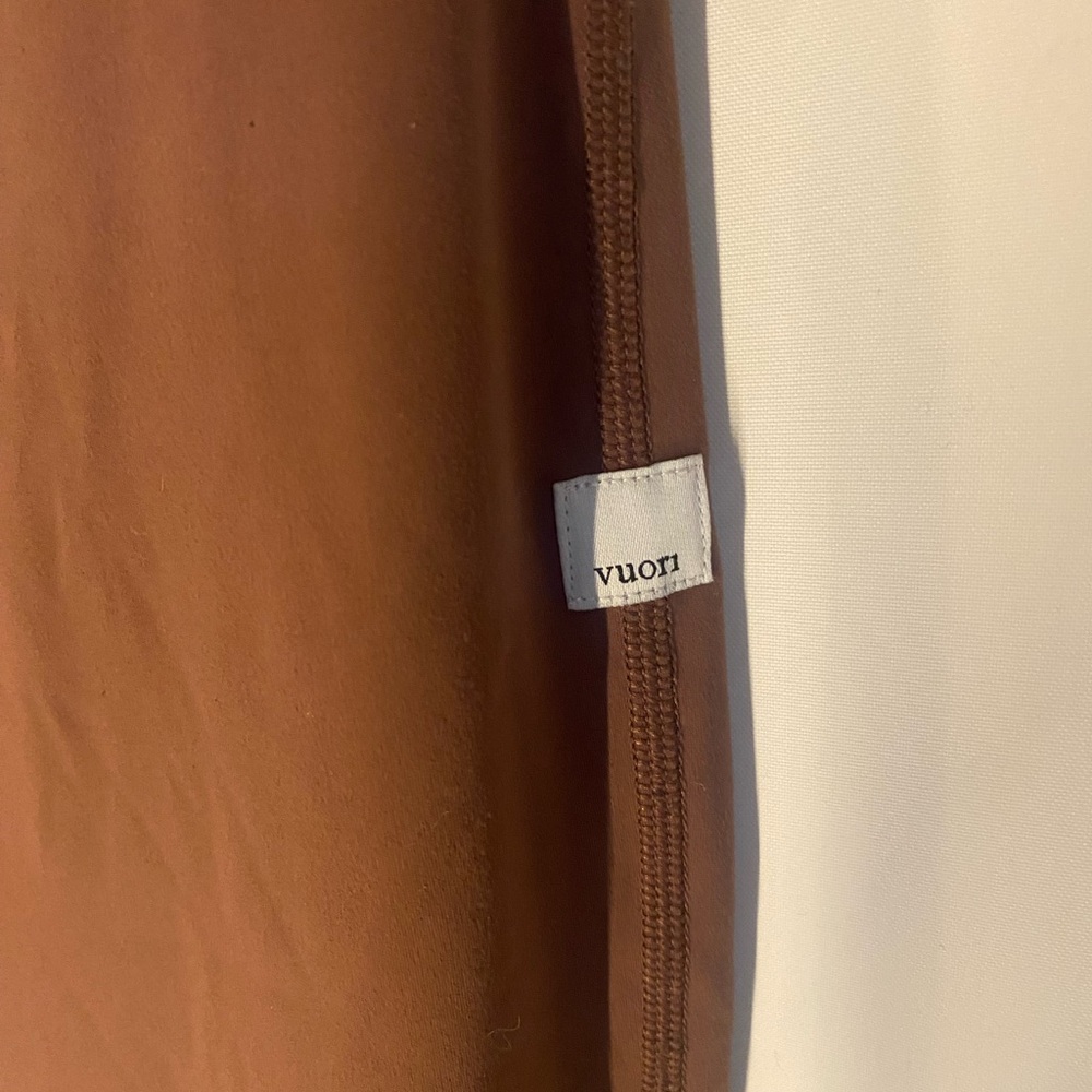 Vuori Daily Legging - brown - WORN ONCE - Picture 2 of 3